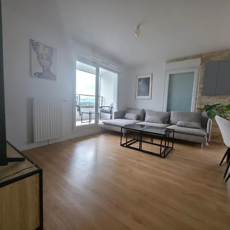Moderne Et Spacieux Acces Direct Rer Appartement
